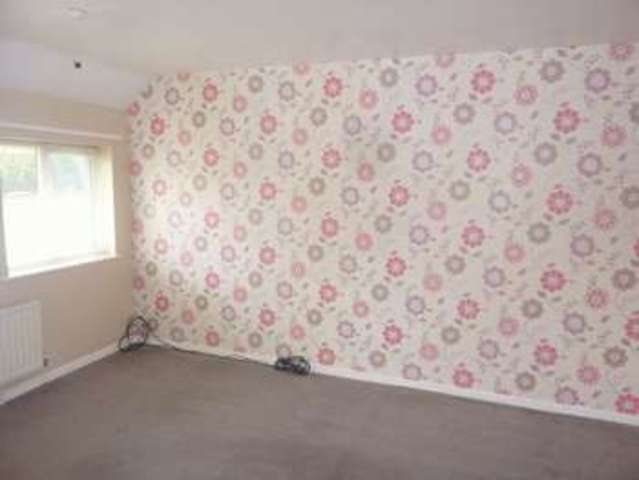  Image of 3 bedroom Semi-Detached house to rent in Glastonbury Crescent Bloxwich Walsall WS3 at Glastonbury Crescent  Walsall, WS3 2RG