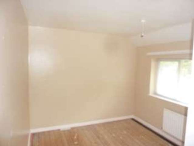  Image of 3 bedroom Semi-Detached house to rent in Glastonbury Crescent Bloxwich Walsall WS3 at Glastonbury Crescent  Walsall, WS3 2RG