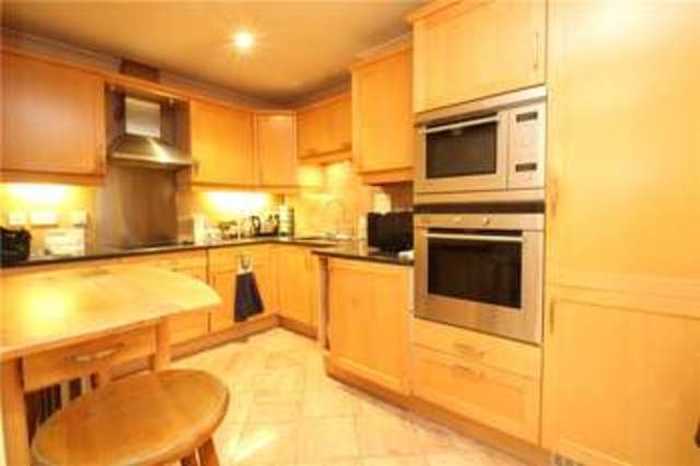  Image of 2 bedroom Apartment for sale in St. Johns Hill Road St. Johns Woking GU21 at St. Johns Hill Road Woking Knaphill, GU21 7RQ