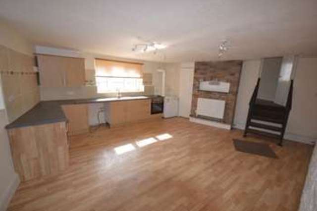  Image of 2 bedroom Bungalow to rent in Drim Terrace Goodwick SA64 at Goodwick, SA64 0JT