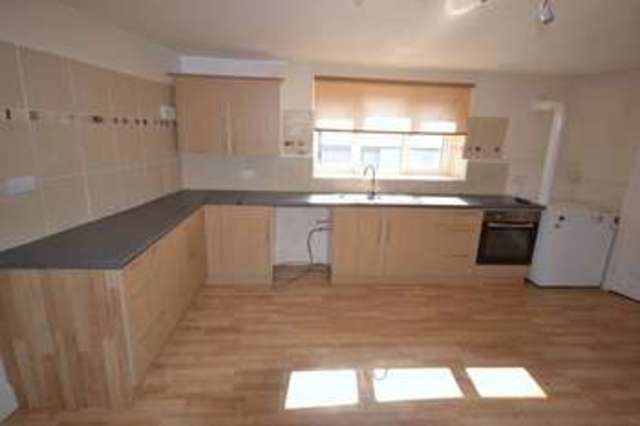  Image of 2 bedroom Bungalow to rent in Drim Terrace Goodwick SA64 at Goodwick, SA64 0JT