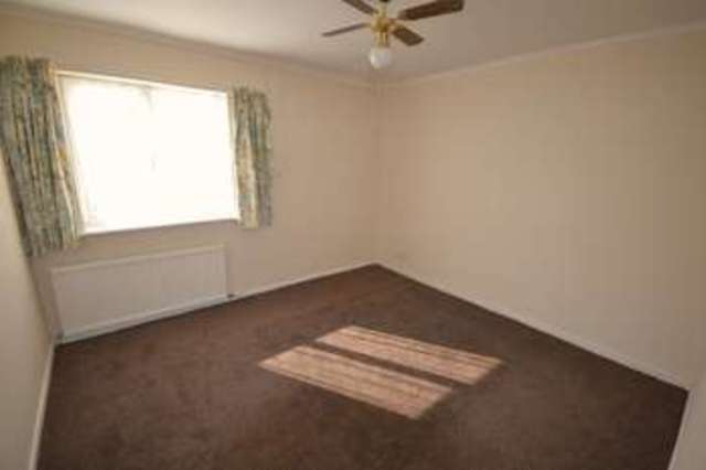  Image of 2 bedroom Bungalow to rent in Drim Terrace Goodwick SA64 at Goodwick, SA64 0JT