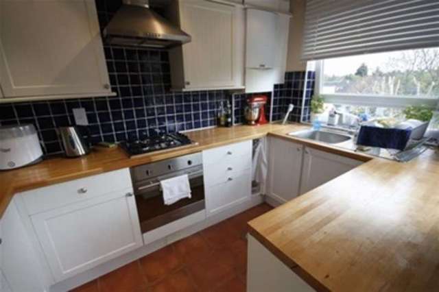  Image of 3 bedroom Flat to rent in Grange Avenue Woodford Green IG8 at Grange Avenue  Woodford Green, IG8 9JT
