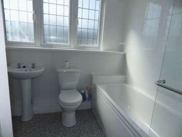  Image of 3 bedroom Detached house to rent in Great North Road Little Paxton St. Neots PE19 at Great North Road Little Paxton St. Neots, PE19 6EN