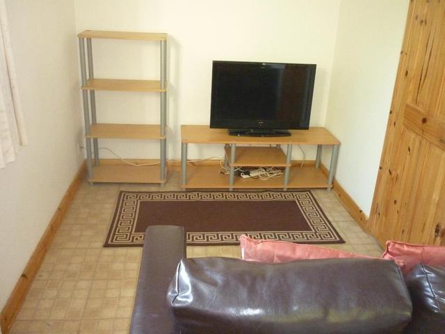  Image of 1 bedroom Studio flat to rent in Green Hill High Wycombe HP13 at High Wycombe, HP13 5QE