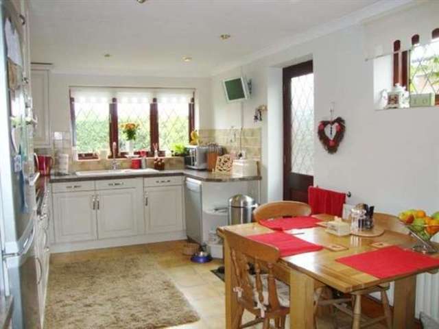  Image of 3 bedroom Bungalow for sale in Rectory Road Anderby Skegness PE24 at Anderby, PE24 5YF