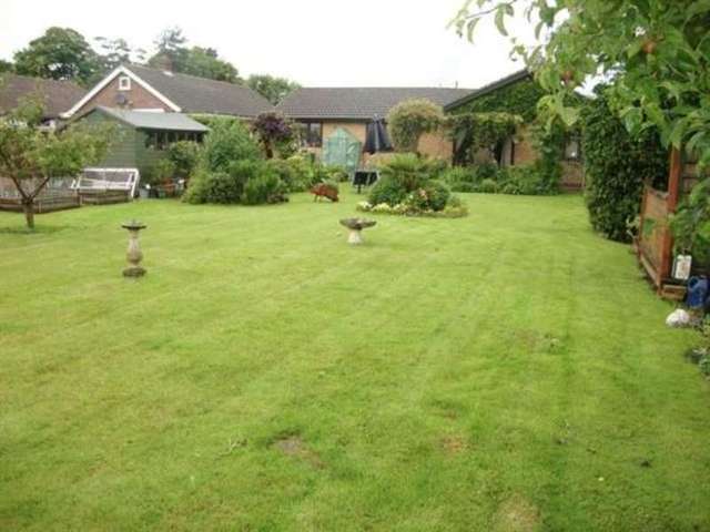  Image of 3 bedroom Bungalow for sale in Rectory Road Anderby Skegness PE24 at Anderby, PE24 5YF