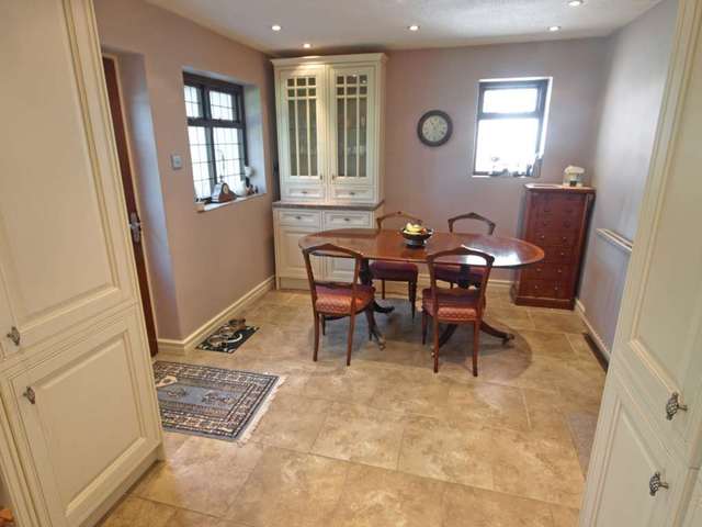  Image of 5 bedroom Detached house for sale in Grendon Road Edgcott Aylesbury HP18 at Grendon Road  Aylesbury, HP18 0TN
