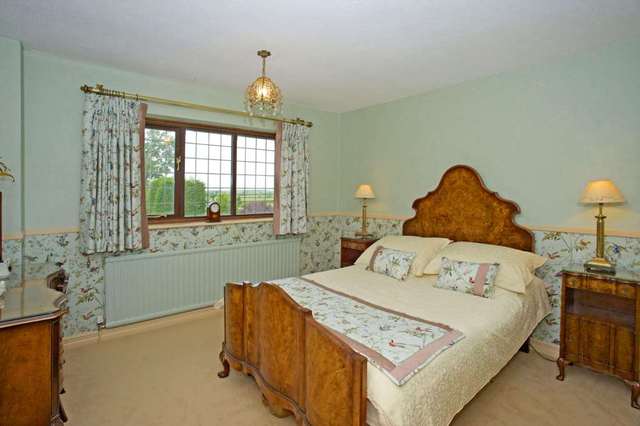  Image of 5 bedroom Detached house for sale in Grendon Road Edgcott Aylesbury HP18 at Grendon Road  Aylesbury, HP18 0TN