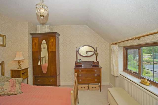  Image of 5 bedroom Detached house for sale in Grendon Road Edgcott Aylesbury HP18 at Grendon Road  Aylesbury, HP18 0TN