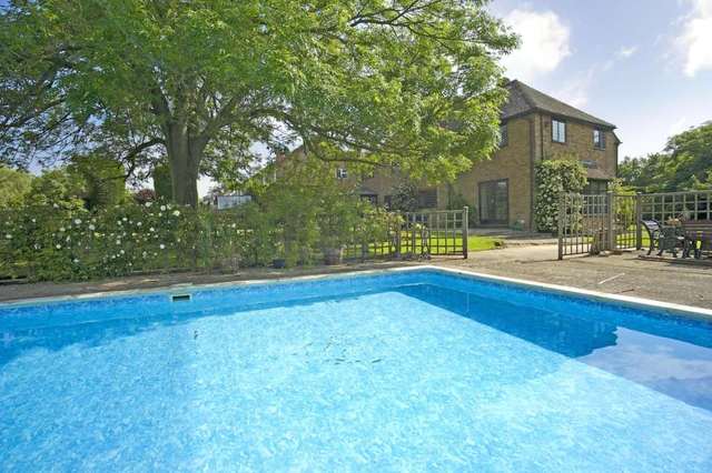  Image of 5 bedroom Detached house for sale in Grendon Road Edgcott Aylesbury HP18 at Grendon Road  Aylesbury, HP18 0TN