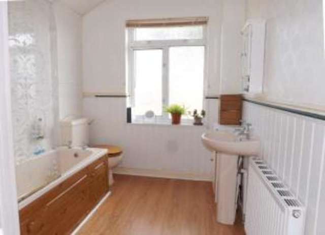  Image of 2 bedroom Semi-Detached house for sale in Gristhorpe Road Selly Oak Birmingham B29 at Birmingham West Midlands Selly Oak, B29 7SN