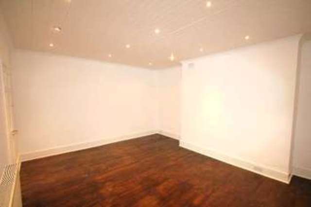  Image of 3 bedroom Flat to rent in Grosvenor Avenue London N5 at Highbury London Highbury, N5 2NL