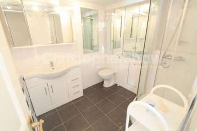  Image of 4 bedroom Flat for sale in Grove Road Bournemouth BH1 at Grove Road  Bournemouth, BH1 3AW