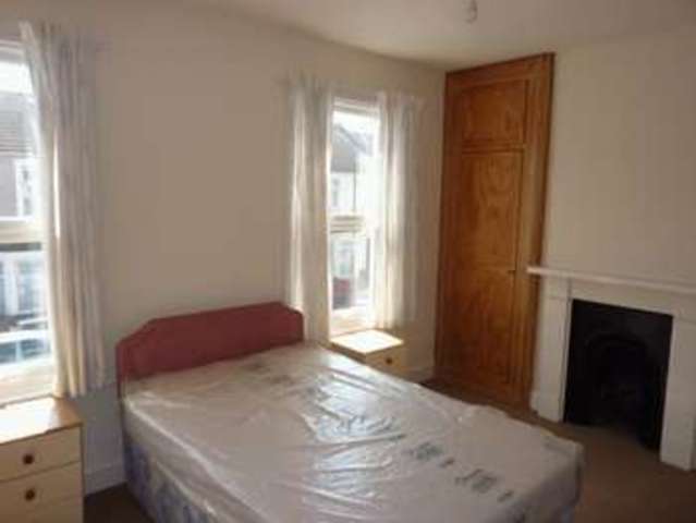  Image of 2 bedroom Terraced house to rent in Gunning Street London SE18 at Gunning Street Plumstead London, SE18 1BY