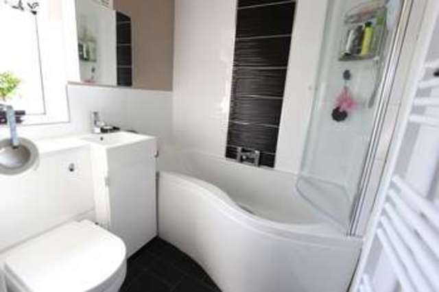  Image of 3 bedroom Semi-Detached house for sale in Hall Road Hull HU6 at Hall Road  Hull, HU6 8SG