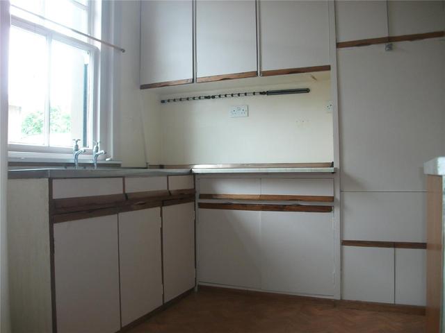  Image of 3 bedroom Semi-Detached house to rent in Hamilton Street Larkhall ML9 at Larkhall South Lanarkshire South Lanarkshire, ML9 2AT