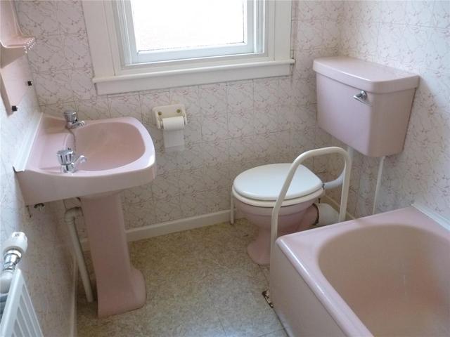  Image of 3 bedroom Semi-Detached house to rent in Hamilton Street Larkhall ML9 at Larkhall South Lanarkshire South Lanarkshire, ML9 2AT