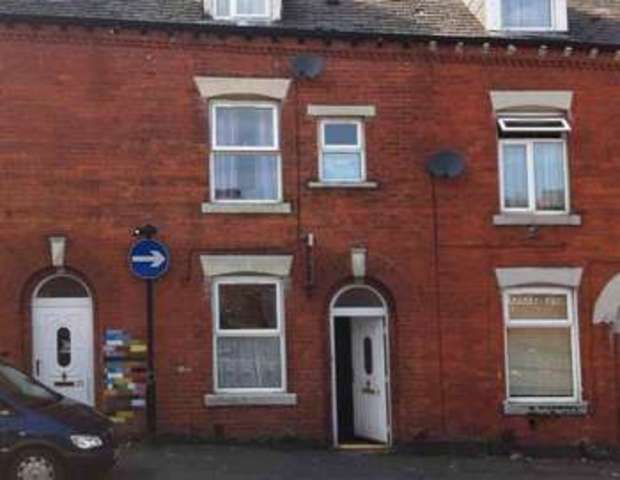  Image of 4 bedroom Terraced house for sale in Hardy Street Oldham OL4 at Hardy Street  Oldham, OL4 1AA