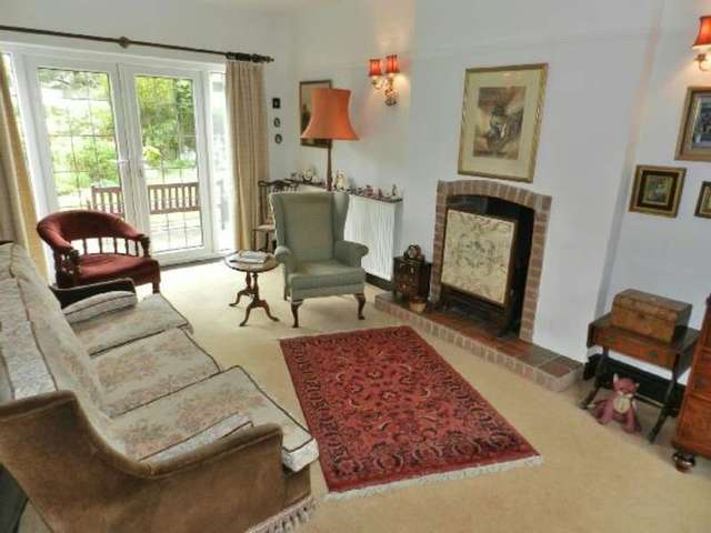  Image of 4 bedroom Detached house for sale in Harlaxton Drive Long Eaton Nottingham NG10 at Harlaxton Drive  Long Eaton, NG10 2ER