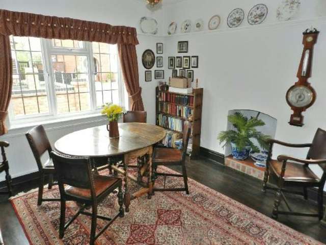  Image of 4 bedroom Detached house for sale in Harlaxton Drive Long Eaton Nottingham NG10 at Harlaxton Drive  Long Eaton, NG10 2ER