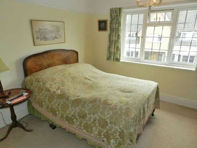  Image of 4 bedroom Detached house for sale in Harlaxton Drive Long Eaton Nottingham NG10 at Harlaxton Drive  Long Eaton, NG10 2ER