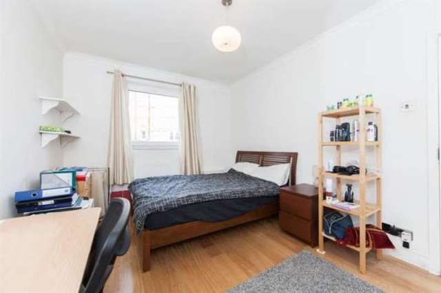  Image of 3 bedroom Flat for sale in Wandon Road London SW6 at Wandon Road London Sands End, SW6 2JQ