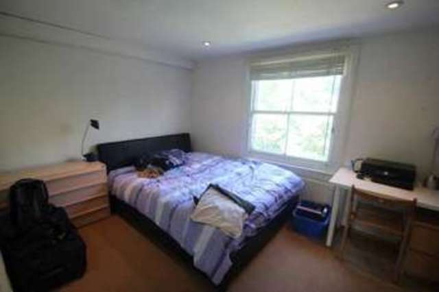  Image of 3 bedroom Flat to rent in Hartham Road London N7 at Holloway London Holloway, N7 9JG