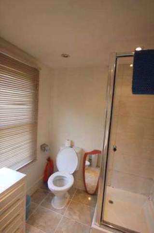  Image of 3 bedroom Flat to rent in Hartham Road London N7 at Holloway London Holloway, N7 9JG