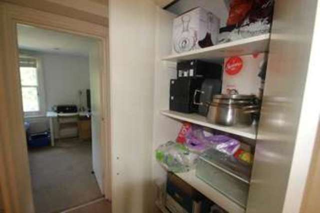  Image of 3 bedroom Flat to rent in Hartham Road London N7 at Holloway London Holloway, N7 9JG