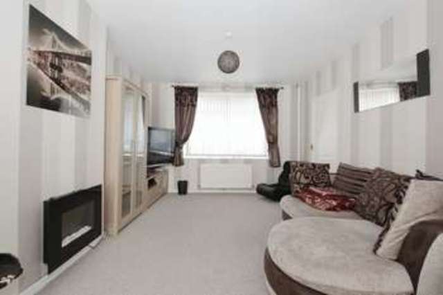  Image of 2 bedroom Semi-Detached house for sale in Hathersage Road Hull HU8 at Hathersage Road  Hull, HU8 0EN