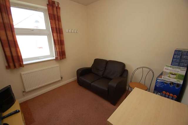  Image of 2 bedroom Apartment for sale in Havelock Street Loughborough LE11 at Loughborough, LE11 5DH