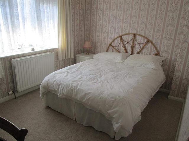  Image of 3 bedroom End of Terrace for sale in Glebe Road Hayes UB3 at Hayes Middlesex Hayes, UB3 2EA