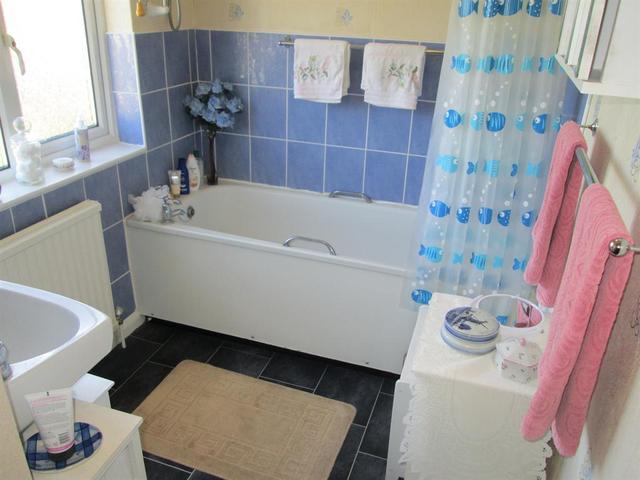  Image of 3 bedroom End of Terrace for sale in Glebe Road Hayes UB3 at Hayes Middlesex Hayes, UB3 2EA