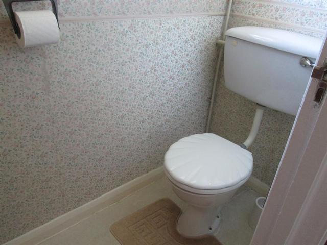  Image of 3 bedroom End of Terrace for sale in Glebe Road Hayes UB3 at Hayes Middlesex Hayes, UB3 2EA