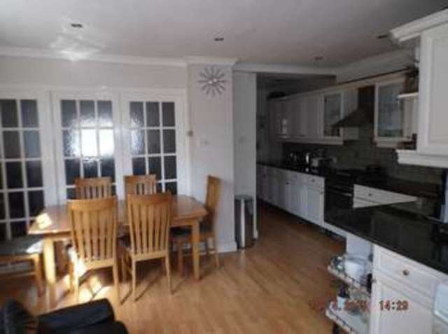  Image of 3 bedroom Semi-Detached house for sale in Gledwood Avenue Hayes UB4 at Gledwood Avenue  Hayes, UB4 0AW