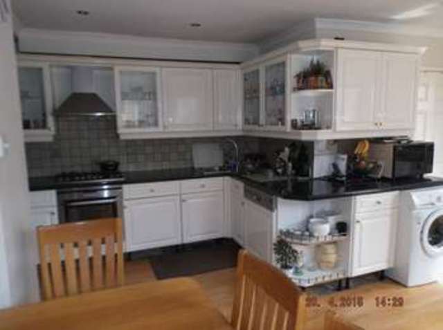  Image of 3 bedroom Semi-Detached house for sale in Gledwood Avenue Hayes UB4 at Gledwood Avenue  Hayes, UB4 0AW