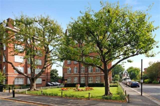  Image of 2 bedroom Flat to rent in Heathfield Terrace London W4 at London, W4 4LR