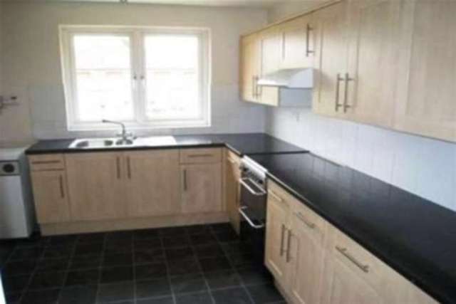 Image of 2 bedroom Flat to rent in Westward Road Hedge End Southampton SO30 at Southampton, SO30 4NP