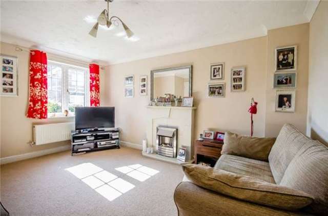  Image of 3 bedroom Detached house for sale in Henley Way Ely CB7 at Ely, CB7 4YJ