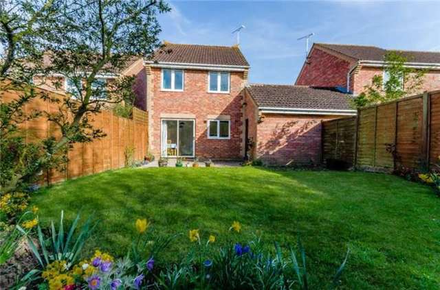  Image of 3 bedroom Detached house for sale in Henley Way Ely CB7 at Ely, CB7 4YJ