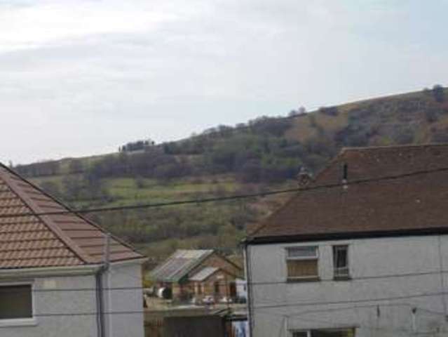  Image of 2 bedroom Flat for sale in Heol Waun Talywain Pontypool NP4 at Heol Waun Talywain Pontypool, NP4 7JZ
