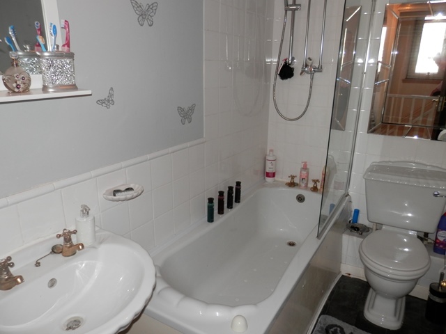  Image of 3 bedroom Semi-Detached house to rent in Hermitage Drive Perth PH1 at Perth Perthshire Perthshire, PH1 2SY