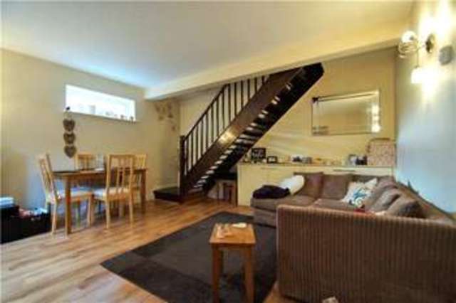  Image of 2 bedroom Detached house to rent in Hexham Close Owlsmoor Sandhurst GU47 at Owlsmoor Sandhurst Sandhurst, GU47 0QP