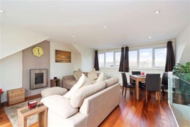  Image of 2 bedroom Flat to rent in Heythorp Street London SW18 at Southfields, SW18 5BT