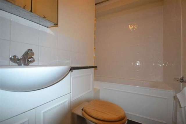  Image of 1 bedroom Flat to rent in High Road Leyton London E10 at London, E10 5NA