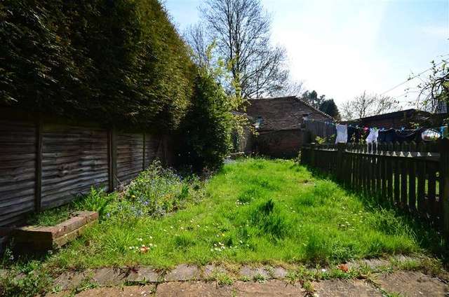  Image of 3 bedroom Terraced house for sale in High Street Headcorn Ashford TN27 at Headcorn Ashford Headcorn, TN27 9NE