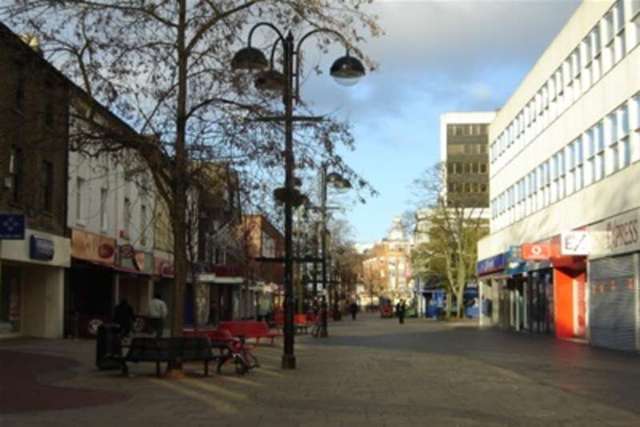  Image of 1 bedroom Flat to rent in High Street Hounslow TW3 at Hounslow, TW3 1BQ