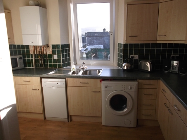  Image of 1 bedroom Flat to rent in High Street Auchterarder PH3 at Perth Perthshire Perthshire, PH3 1AF
