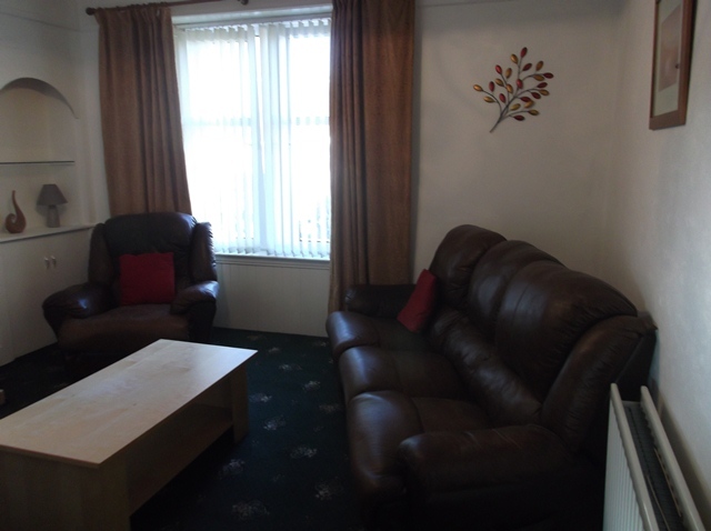  Image of 1 bedroom Flat to rent in High Street Auchterarder PH3 at Perth Perthshire Perthshire, PH3 1AF